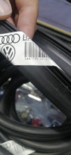 Cargar imagen en el visor de la galería, HULES DE CRISTALES VW SEDAN MODERNO - Escarabajo Refacciones &amp; Accesorios
